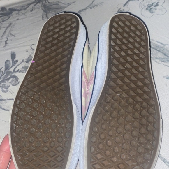 Vans - Picture 3 of 4